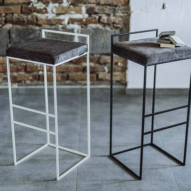 Sgabello da bar DISI bianco o nero